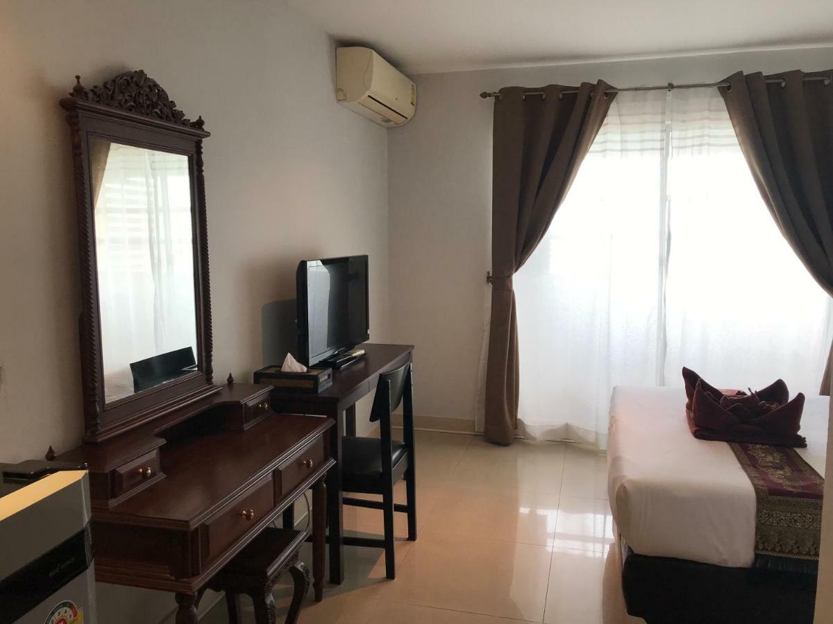 Montana Court Pattaya Apartment Exterior photo